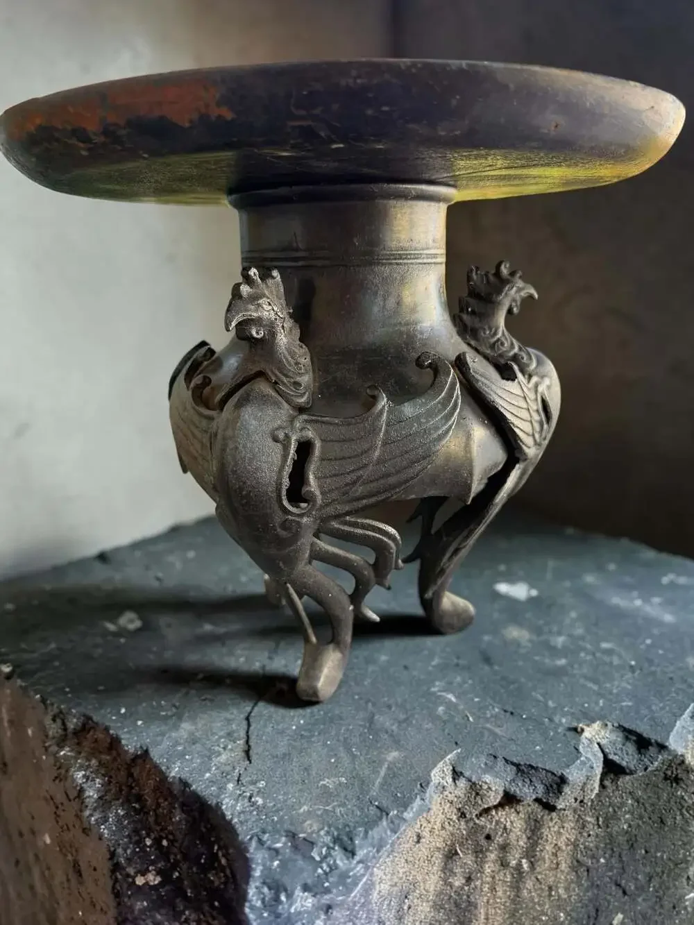 Antique Japanese Bronze Usubata Ikebana Flower Vase with Phoenix Legs